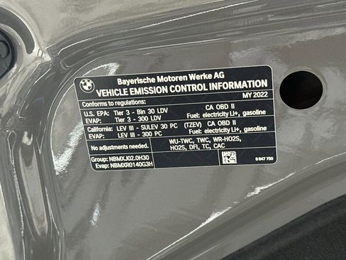 Used 2022 BMW 530e w/ Premium Package image 20