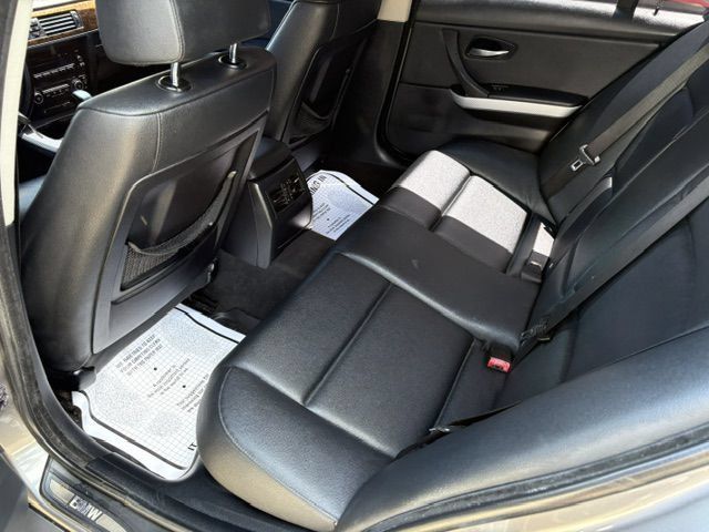Used 2009 BMW 328i xDrive Sedan AWD/4WD image 14