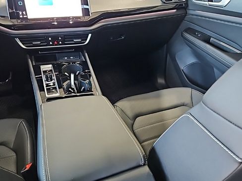 New 2026 Volkswagen Atlas Cross Sport SEL image 24