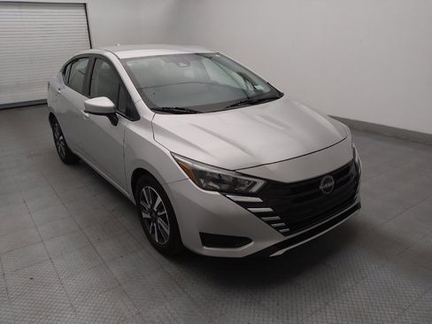 Used 2025 Nissan Versa SV FWD image 13
