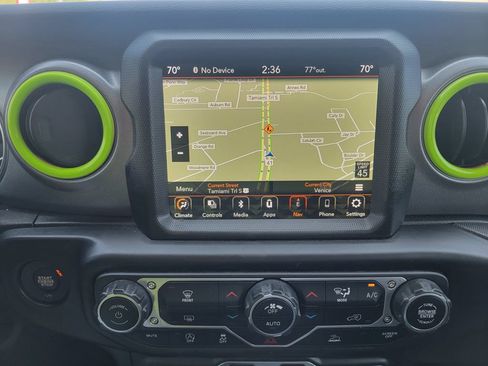 Used 2022 Jeep Gladiator Mojave w/ Trailer Tow Package AWD/4WD image 12