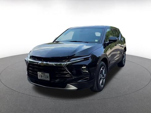 Used 2026 Chevrolet Blazer LT FWD image 5