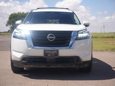 Used 2022 Nissan Pathfinder SV FWD image 8