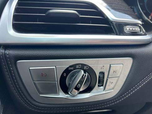 Used 2018 BMW 740e xDrive w/ M Sport Package AWD/4WD image 37
