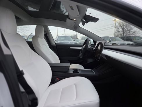 Used 2022 Tesla Model 3 Performance image 24