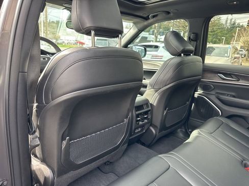 Used 2025 Jeep Grand Cherokee Limited 4xe w/ MOPAR Finishing Package image 43