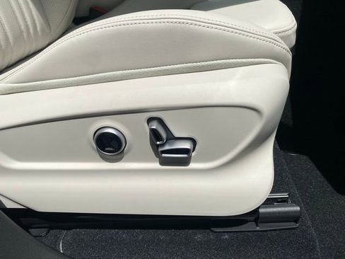 New 2024 Maserati Grecale GT image 38