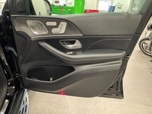 Used 2023 Mercedes-Benz GLS 450 4MATIC image 16