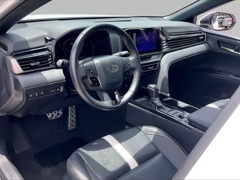 Used 2025 Toyota Camry SE FWD image 17