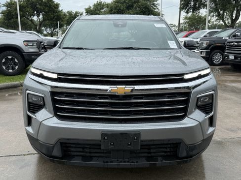 Used 2024 Chevrolet Traverse LT FWD image 10