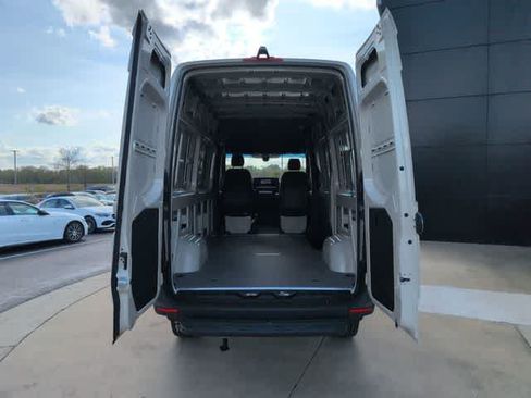 New 2026 Mercedes-Benz Sprinter 2500 image 32