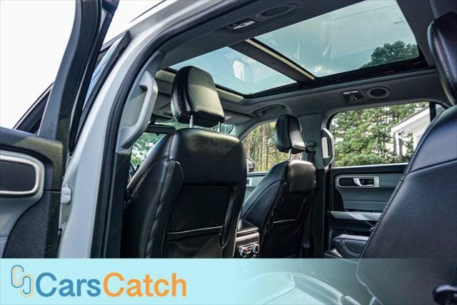 Used 2023 Ford Explorer XLT w/ Equipment Group 202A RWD image 34