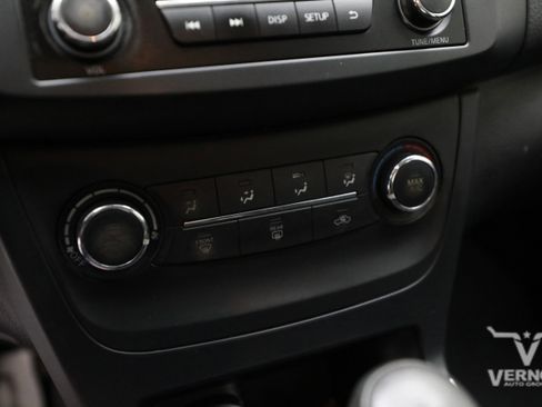 Used 2016 Nissan Sentra S image 20