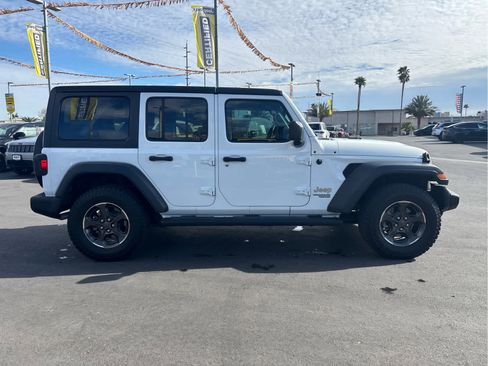 Used 2021 Jeep Wrangler Unlimited Sport image 4