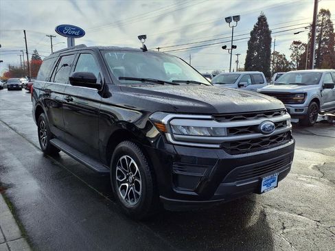 Certified 2023 Ford Expedition XL image 3