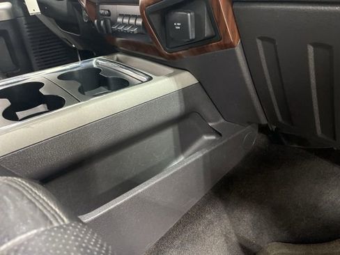 Used 2014 Ford F350 Lariat image 34