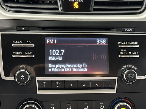 Used 2017 Nissan Altima 2.5 SR w/ Midnight Edition Package image 22