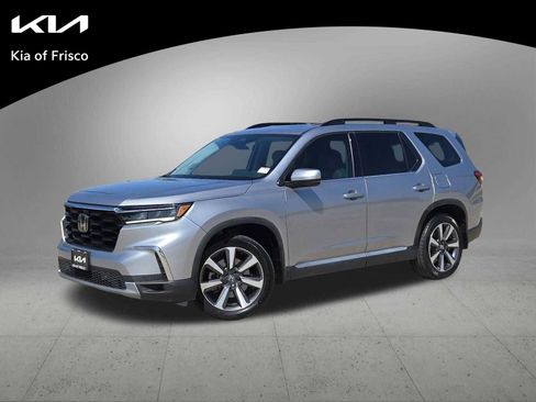 Used 2023 Honda Pilot Touring image 1