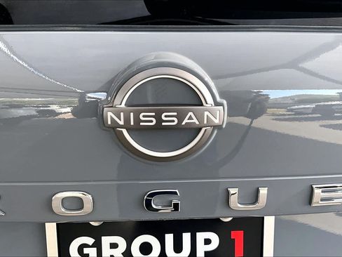 Certified 2023 Nissan Rogue Platinum w/ Platinum Premium Package FWD image 31