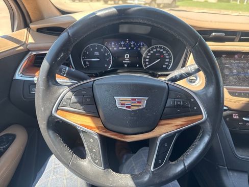 Used 2017 Cadillac XT5 Platinum image 15