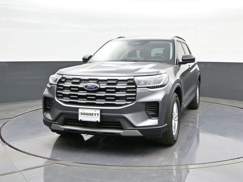 New 2025 Ford Explorer Active image 23