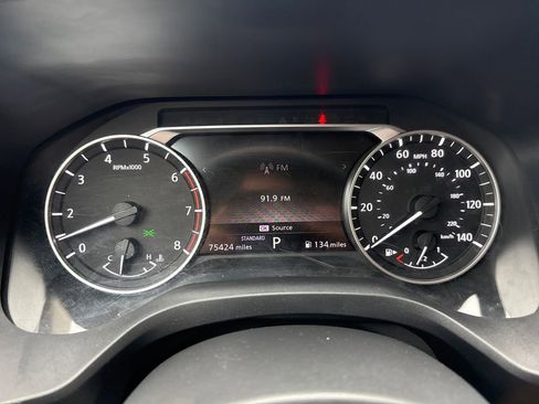 Used 2021 Nissan Rogue SV FWD image 15