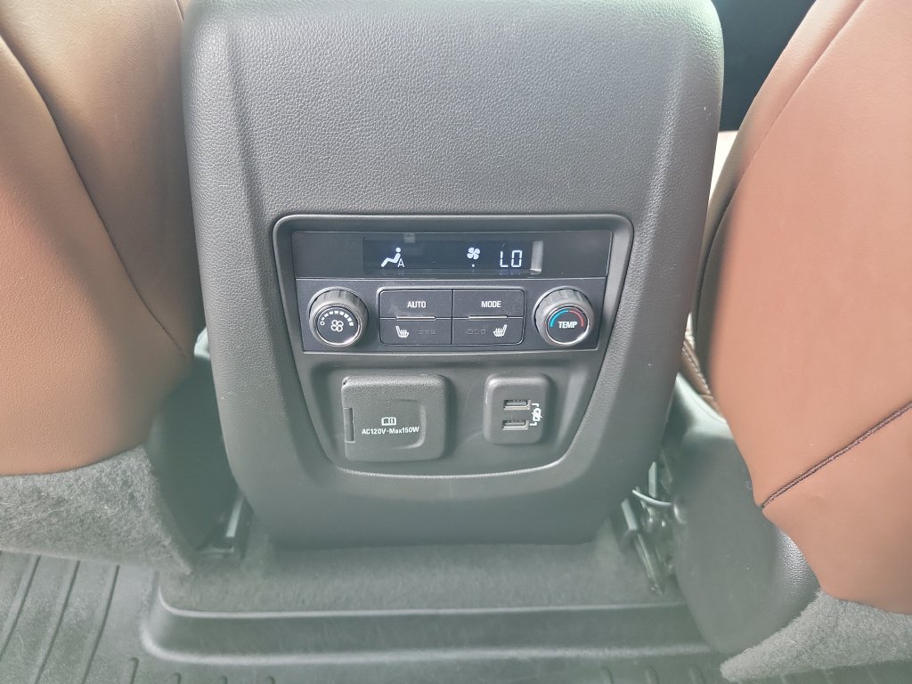 Used 2018 Buick Enclave Avenir w/ Avenir Technology Package FWD image 18