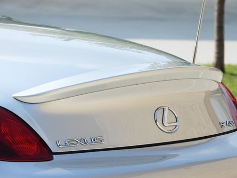 Used 2005 Lexus SC 430 Convertible RWD image 24