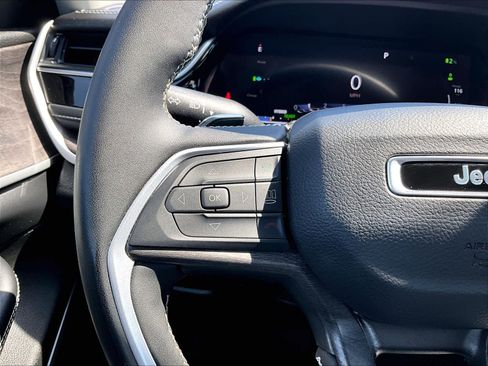 Used 2024 Jeep Grand Cherokee Limited 4xe image 23