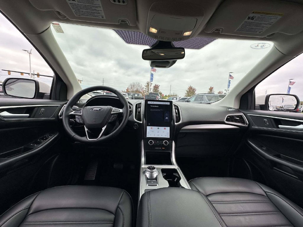 Certified 2024 Ford Edge SEL w/ Convenience Package AWD/4WD image 13