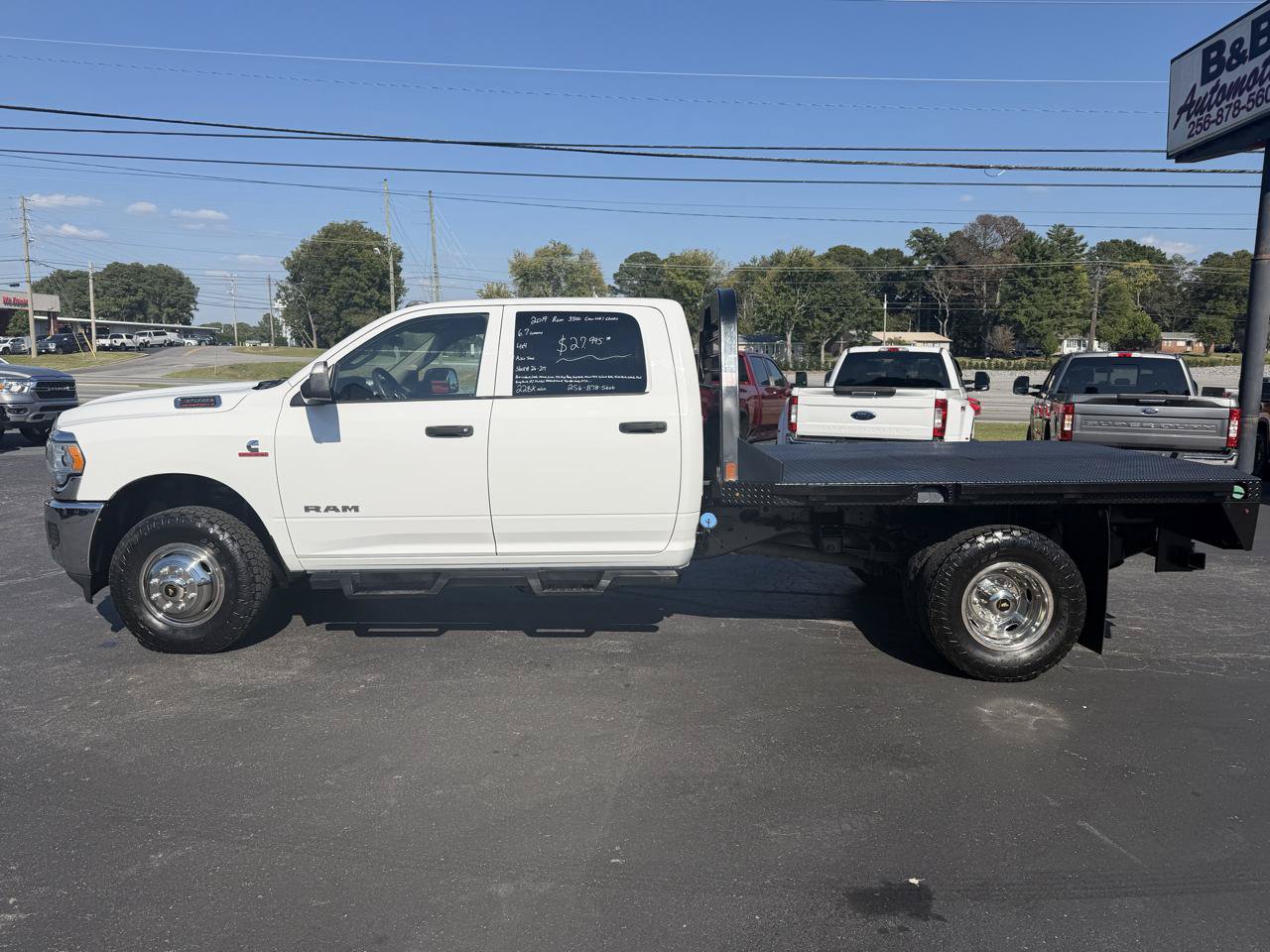 Used 2019 RAM 3500 Tradesman w/ Chrome Appearance Group AWD/4WD image 8