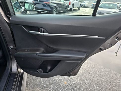 Used 2024 Toyota Camry SE image 38