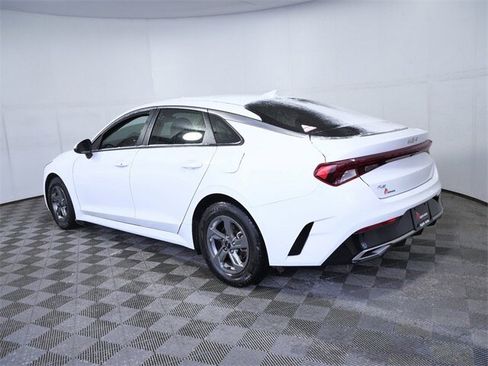 Used 2022 Kia K5 LXS image 6