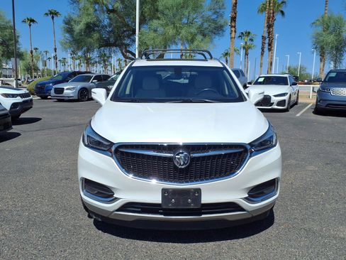 Used 2021 Buick Enclave Essence w/ Sound and Sites Package AWD/4WD image 2