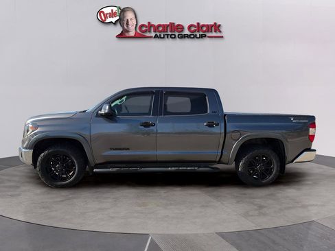 Used 2017 Toyota Tundra SR5 w/ SR5 Upgrade Package RWD image 3