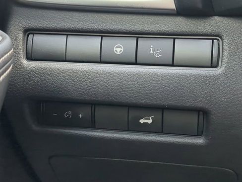 Used 2022 Nissan Rogue Platinum w/ Head-Up Display Package image 29