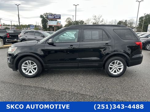 Used 2016 Ford Explorer FWD image 2