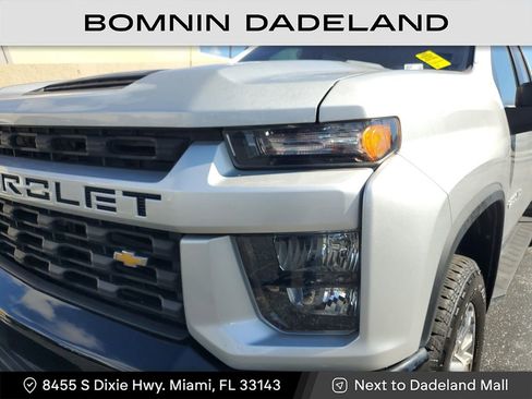 Used 2023 Chevrolet Silverado 2500 Custom w/ Custom Value Package image 11