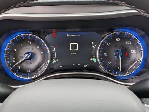 New 2027 Chrysler Pacifica Select FWD image 16