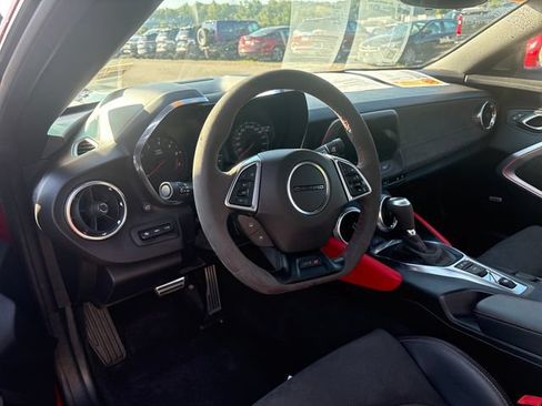 Used 2020 Chevrolet Camaro ZL1 RWD image 8