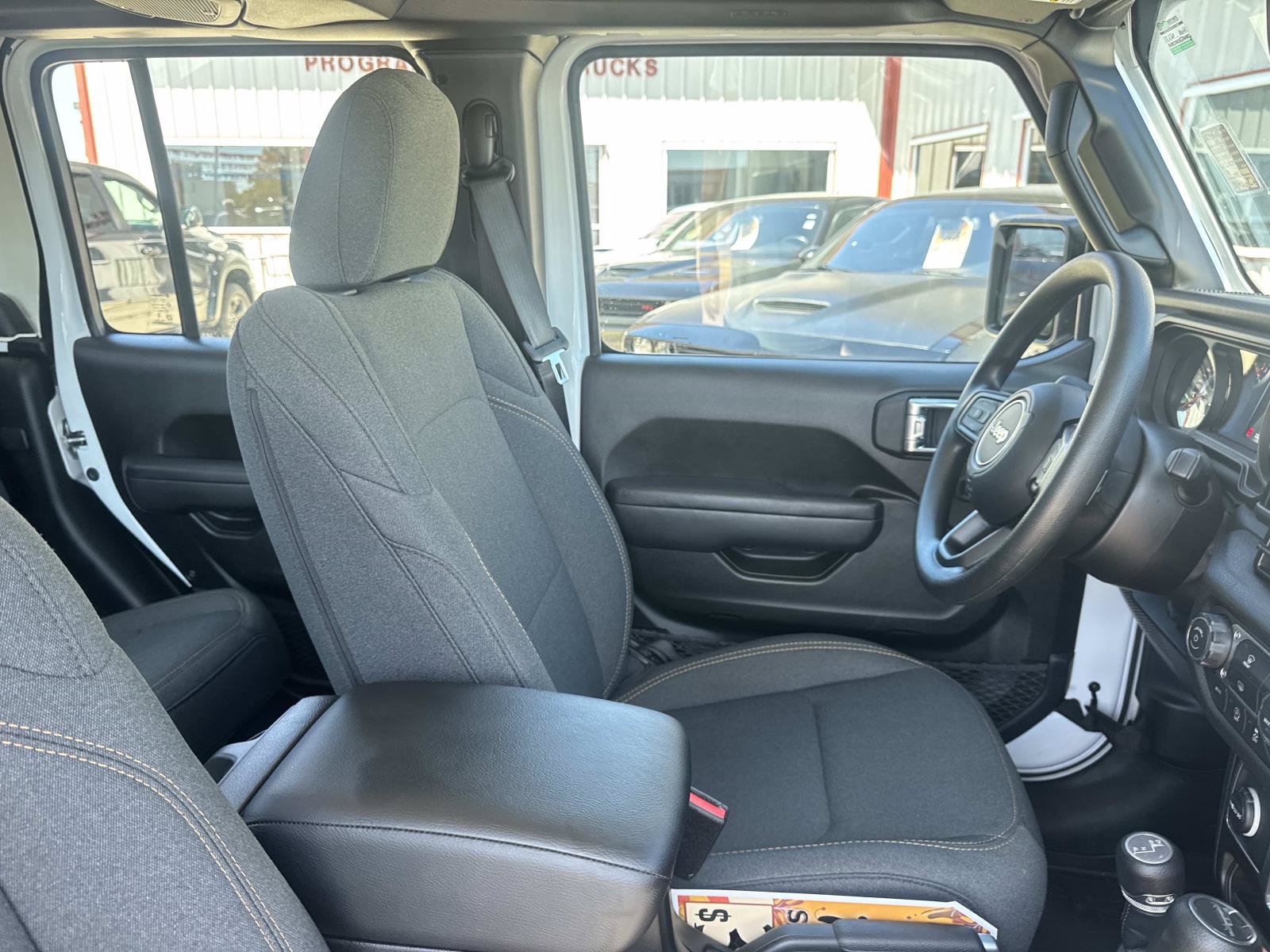 Used 2026 Jeep Gladiator Sport AWD/4WD image 10