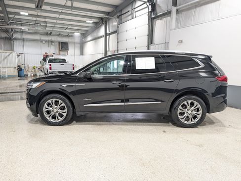 Used 2020 Buick Enclave Avenir w/ Trailering Package, 5000 lbs. AWD/4WD image 6