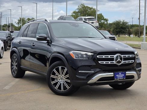 Used 2026 Mercedes-Benz GLE 350 4MATIC w/ Driver Assistance Package image 2