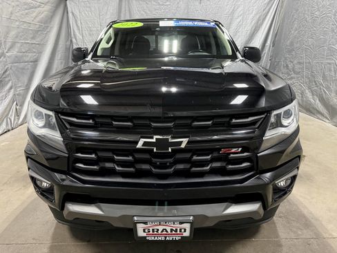 Used 2022 Chevrolet Colorado Z71 w/ Z71 Midnight Edition image 2