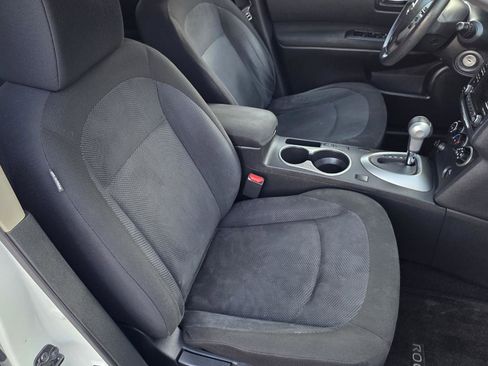 Used 2014 Nissan Rogue S w/ Convenience Package image 16