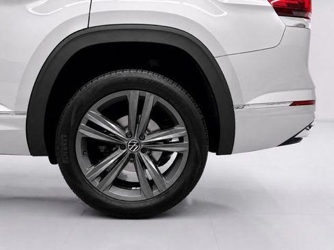 Used 2021 Volkswagen Atlas SE w/ Panoramic Sunroof Package AWD/4WD image 11