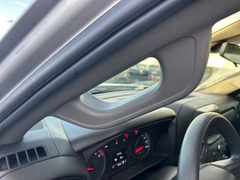 Used 2022 Chevrolet Silverado 1500 Custom image 21