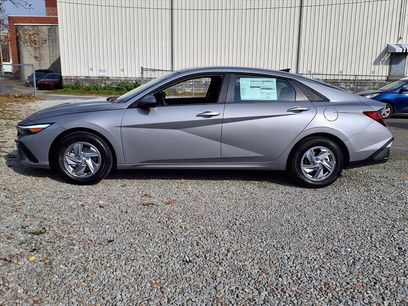 New 2026 Hyundai Elantra SE