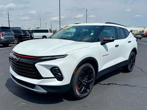 Used 2024 Chevrolet Blazer LT w/ Redline Edition FWD image 3