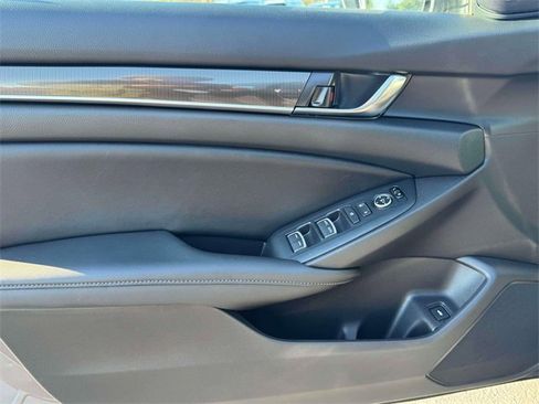 Used 2020 Honda Accord Sport image 15